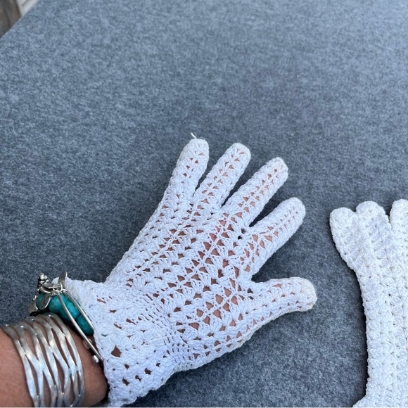 White vintage crochet gloves - Picture 4 of 6